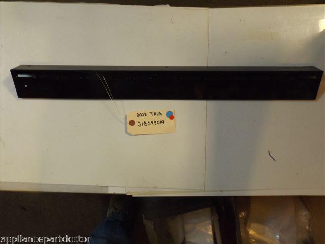 FRIGIDAIRE STOVE 316091118 Handle-door, Black used FRIGIDAIRE STOVE 316091118 Handle-door, Black used